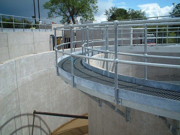 Handrailing